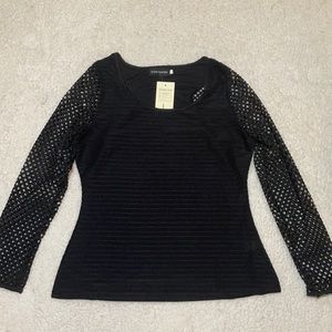 Fancyqube black NWT long sleeve pullover tee